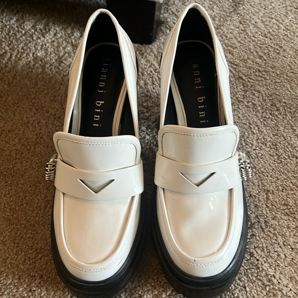 Gianni Bini platform white loafer